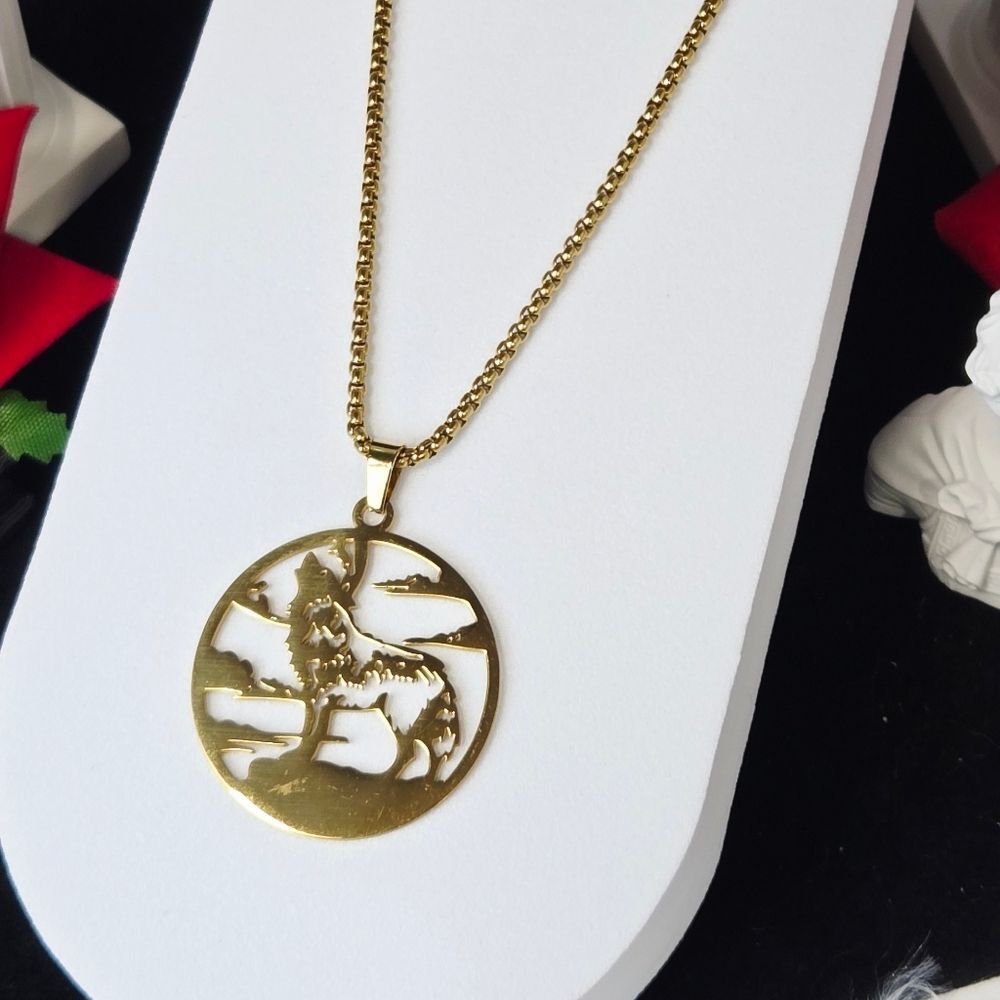 Gold Howling Wolf Pendant Necklace Stainless Steel Moon Medallion 25” Box Chain